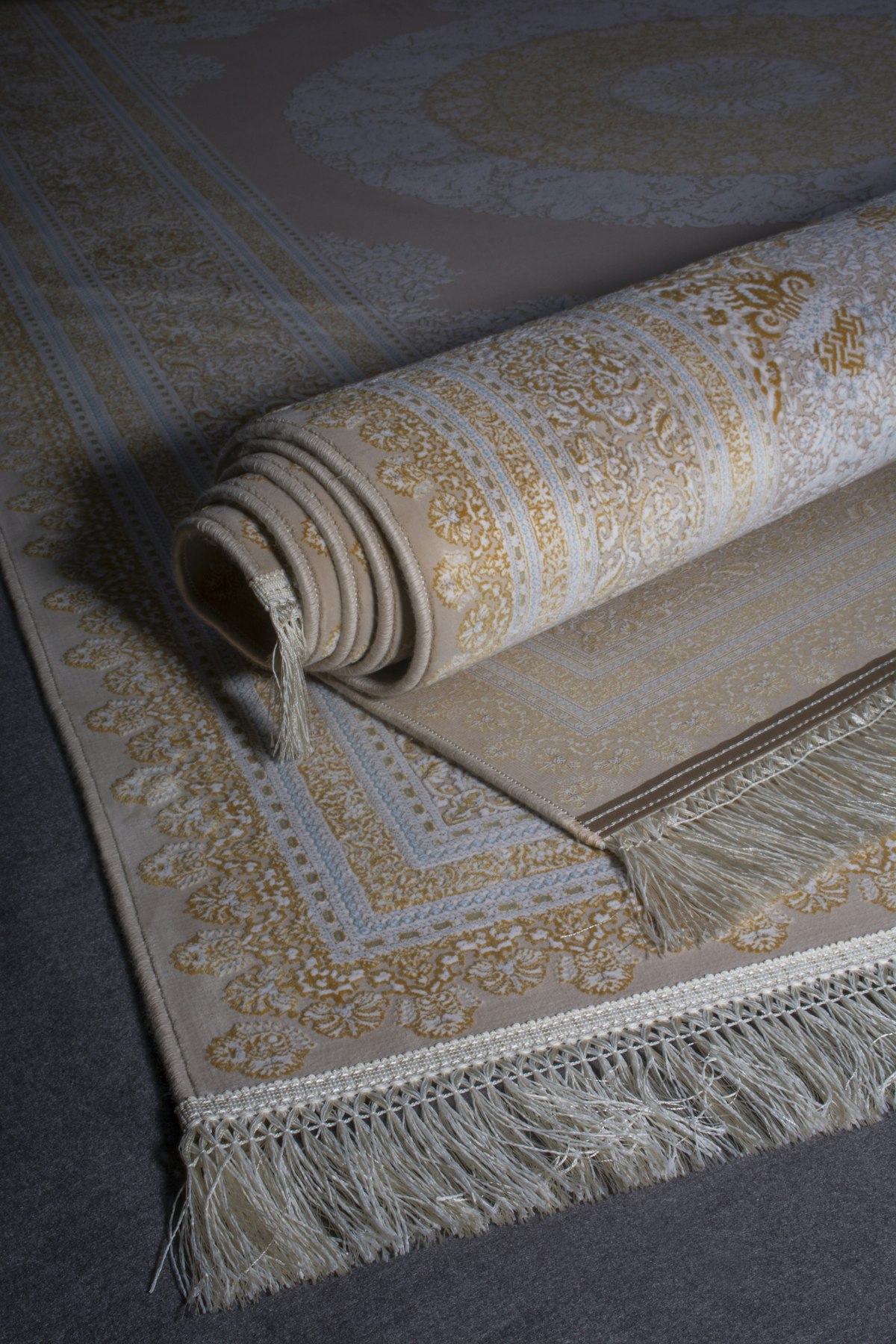 Handwoven Moroccan Berber carpets — Kenouz Taznakht shop